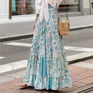 Elegant Floral Patterned Maxi Skirt